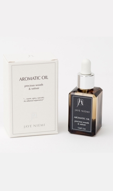 Aromatic Oils - Precious Woods + Vetiver
